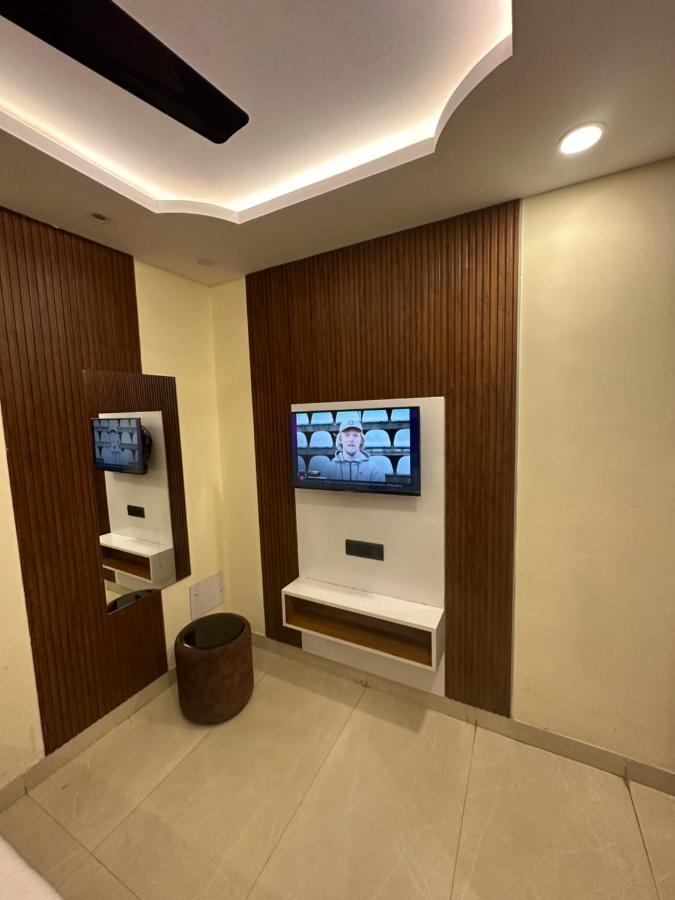 Hotel Mahalaxmi deluxe New Delhi Luaran gambar