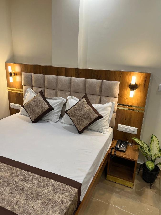 Hotel Mahalaxmi deluxe New Delhi Luaran gambar